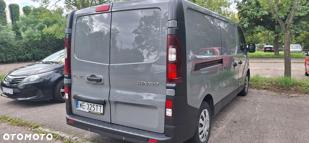 Renault TRAFIC - 2