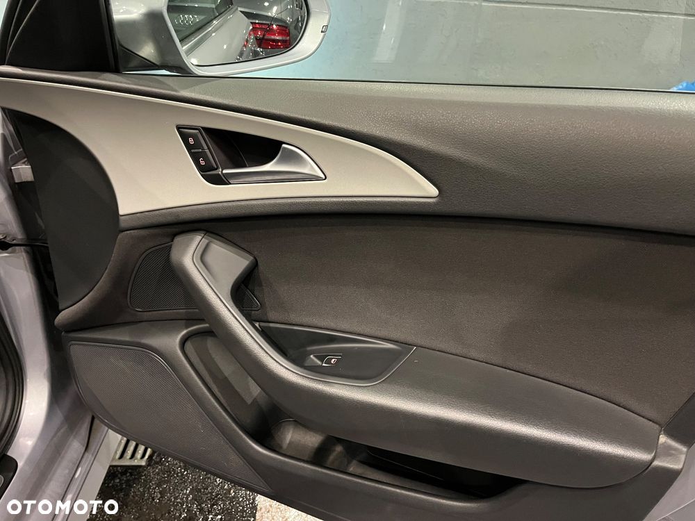 Audi A6 Avant 2.0 TDI Ultra S tronic - 30