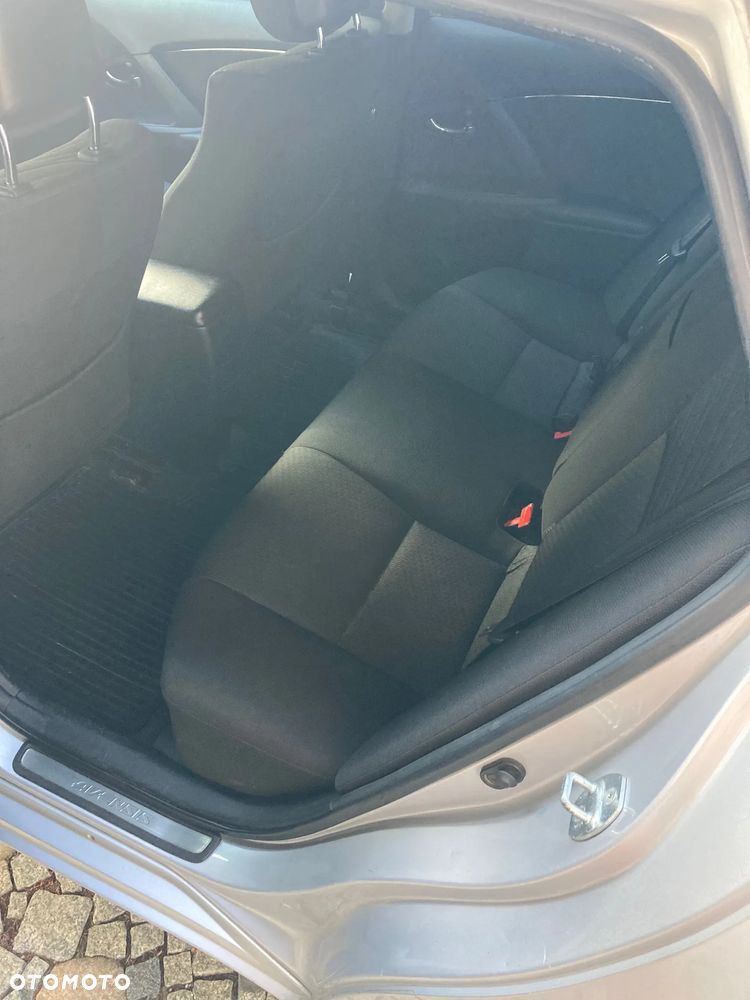 Toyota Avensis 2.2 D-CAT Executive - 4
