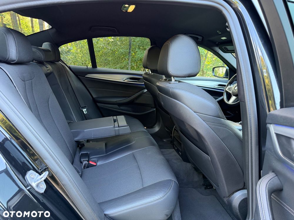 BMW Seria 5 530e iPerformance M Sport sport - 14