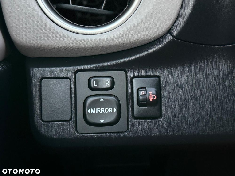 Toyota Yaris 1.33 VVT-i Multidrive S Edition - 28