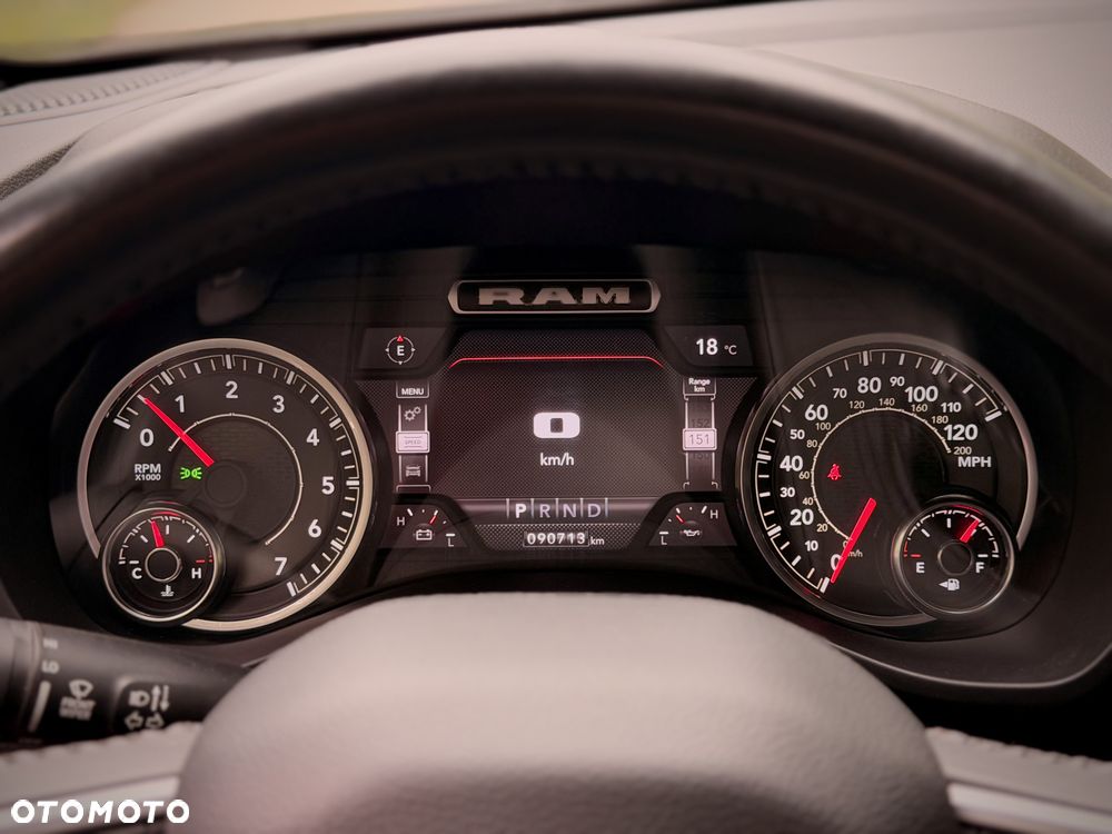 RAM 1500 Crew Cab Shortbed Bighorn - 28