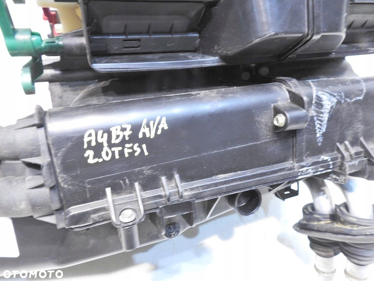 NAGRZEWNICA AUDI A4 B7 2.0 TFSI 8E1819151 - 3