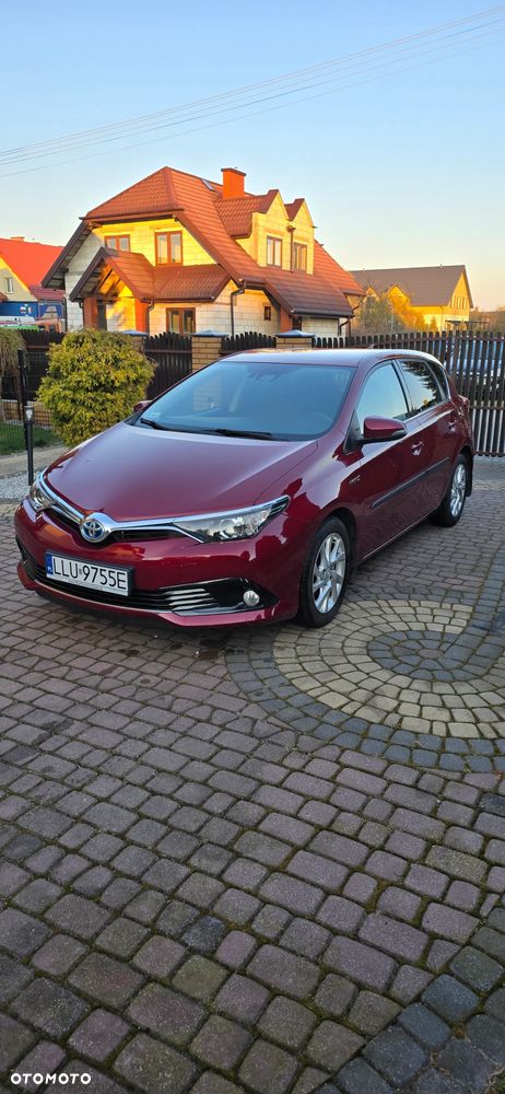 Toyota Auris Hybrid 135 Prestige - 2