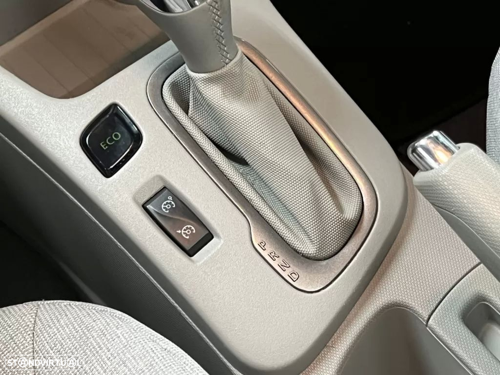Renault Zoe (c/ Bateria) 41 kwh Intens - 10