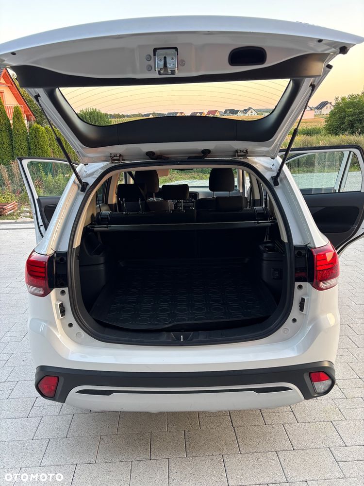 Mitsubishi Outlander 2.0 City Style 2WD - 25