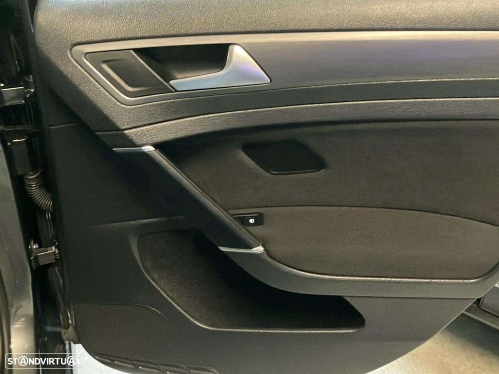 VW Golf Variant 1.6 TDi Confortline - 22