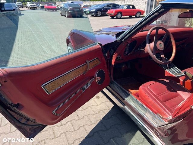 Chevrolet Corvette - 33