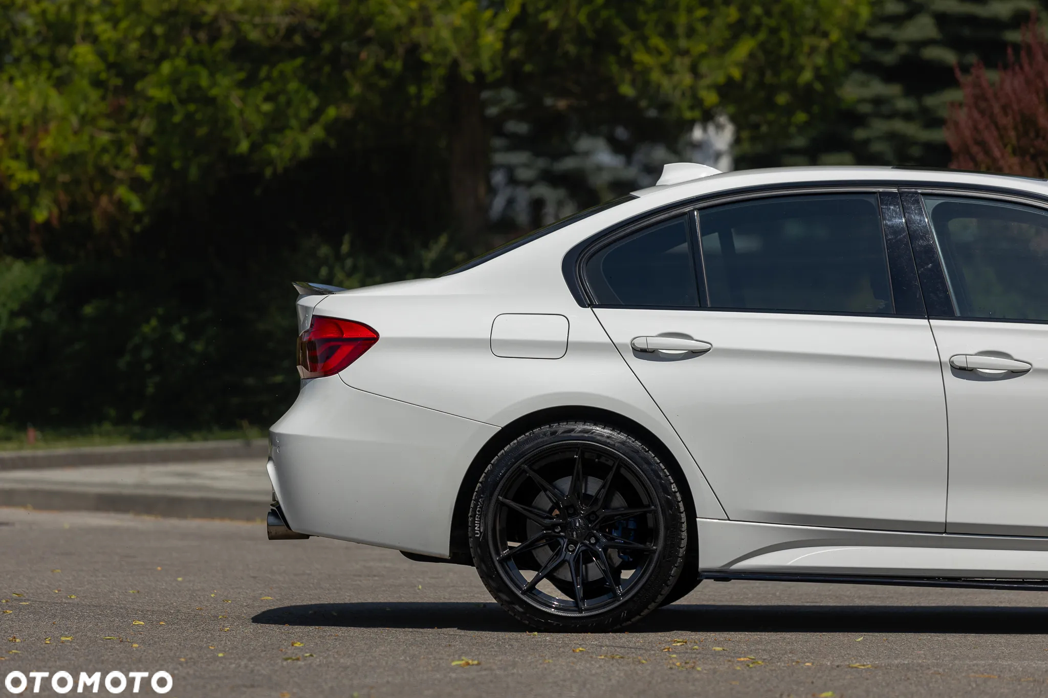 BMW Seria 3 330i xDrive - 23