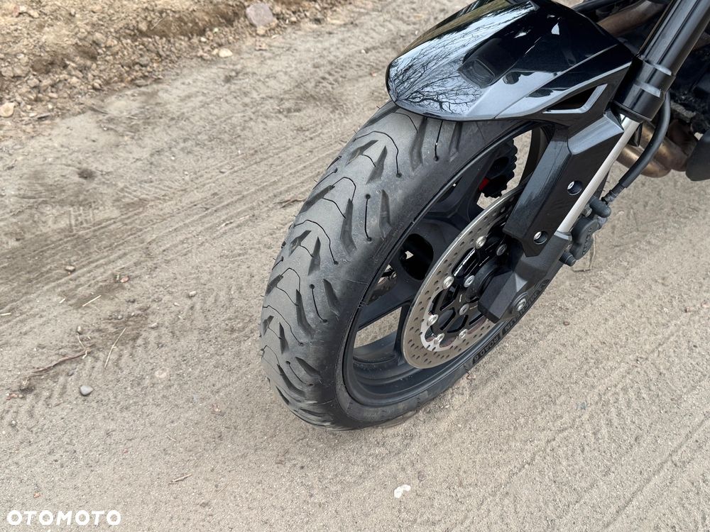 Kawasaki Versys 650 - 17