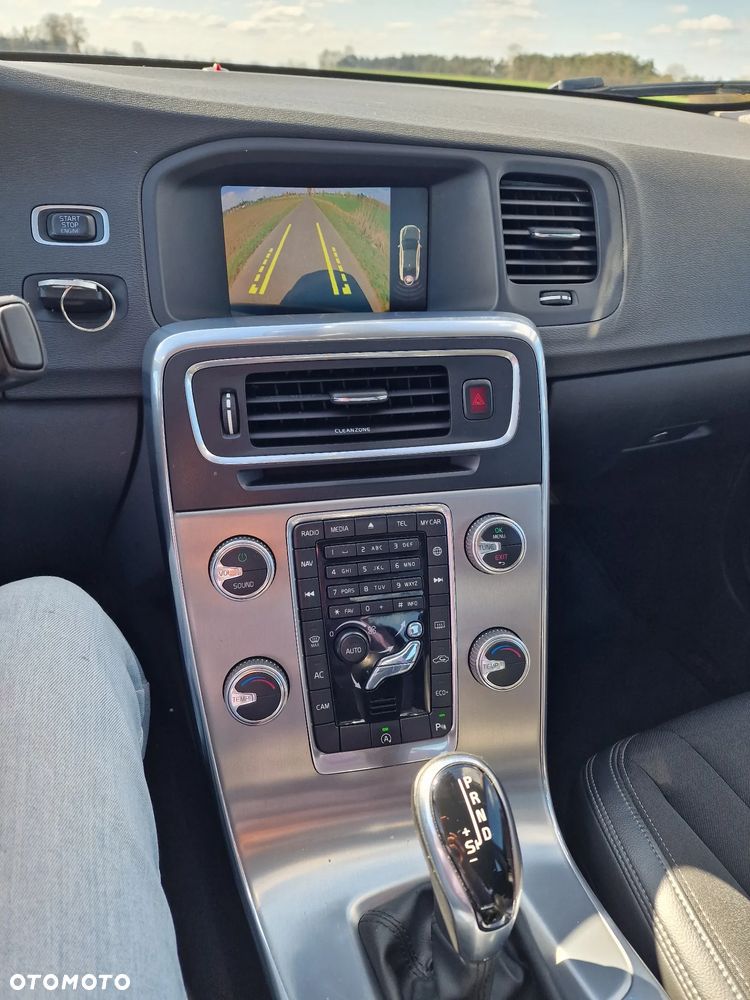 Volvo S60 D4 Geartronic Momentum - 17