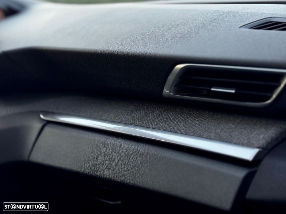 Peugeot 3008 PureTech 130 Stop & Start GPF Allure Pack - 26