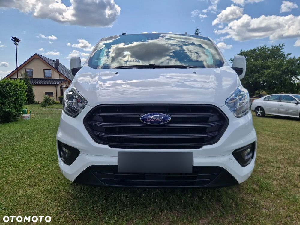 Ford Custom - 8