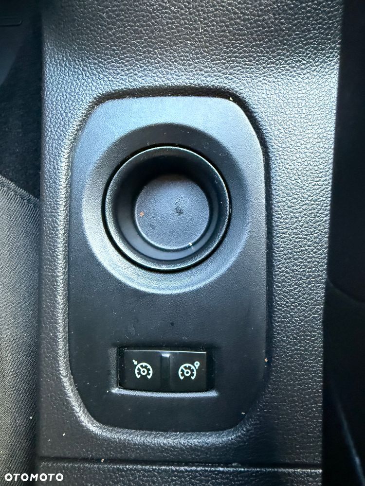 Dacia Duster 1.0 TCe SL Celebration - 8