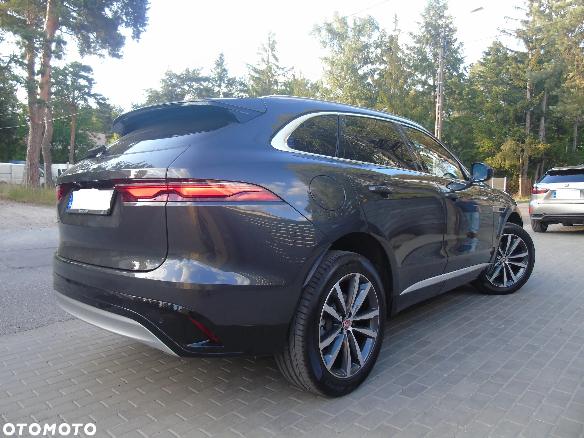 Jaguar F-Pace - 5