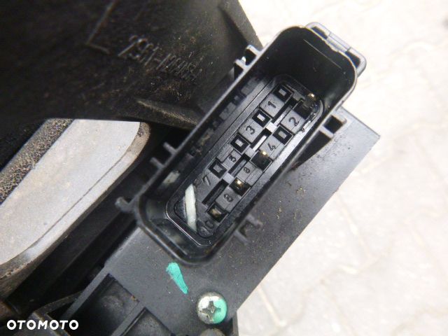 CENTRALNY ZAMEK LEWY TYŁ LEWY TYLNY FORD FIESTA MK6 4 PINY - 7