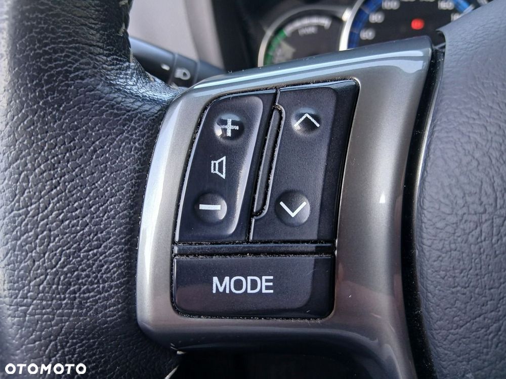 Toyota Yaris Hybrid 100 Premium EU6 - 27