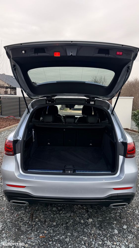 Mercedes-Benz GLC - 12