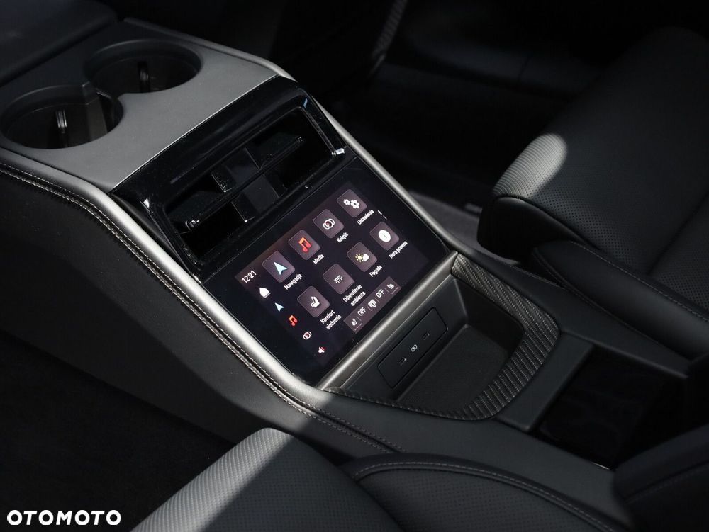 Porsche Panamera - 22