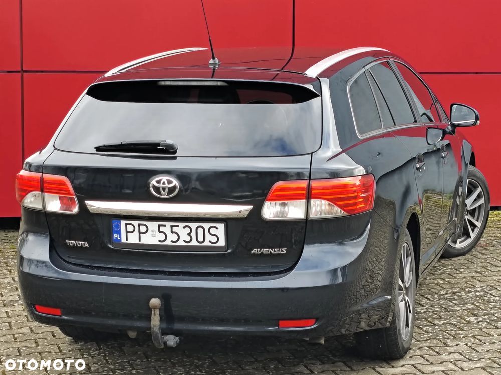 Toyota Avensis 2.0 D-4D Comfort - 10