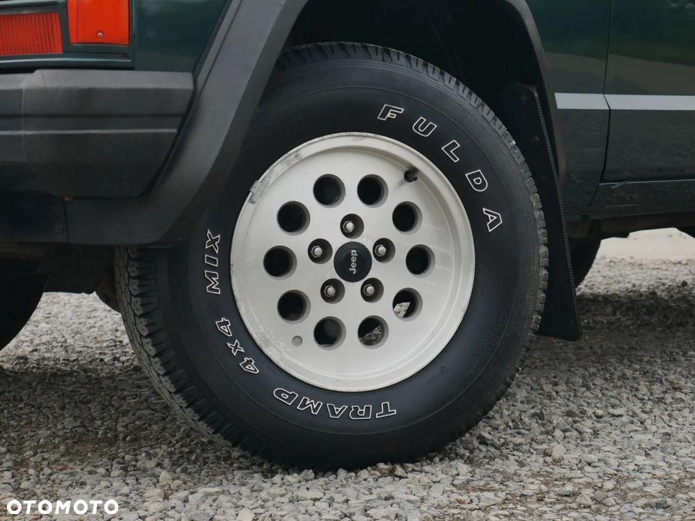 Jeep Cherokee 4.0 Limited - 16