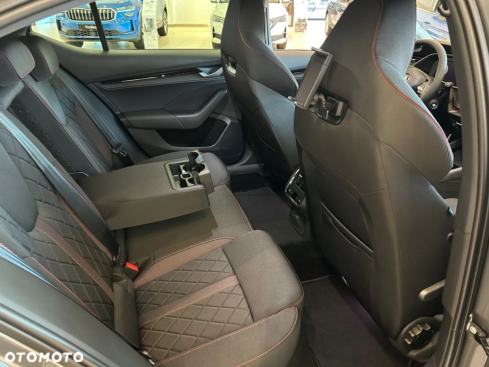 Skoda Octavia 2.0 TSI RS DSG - 13