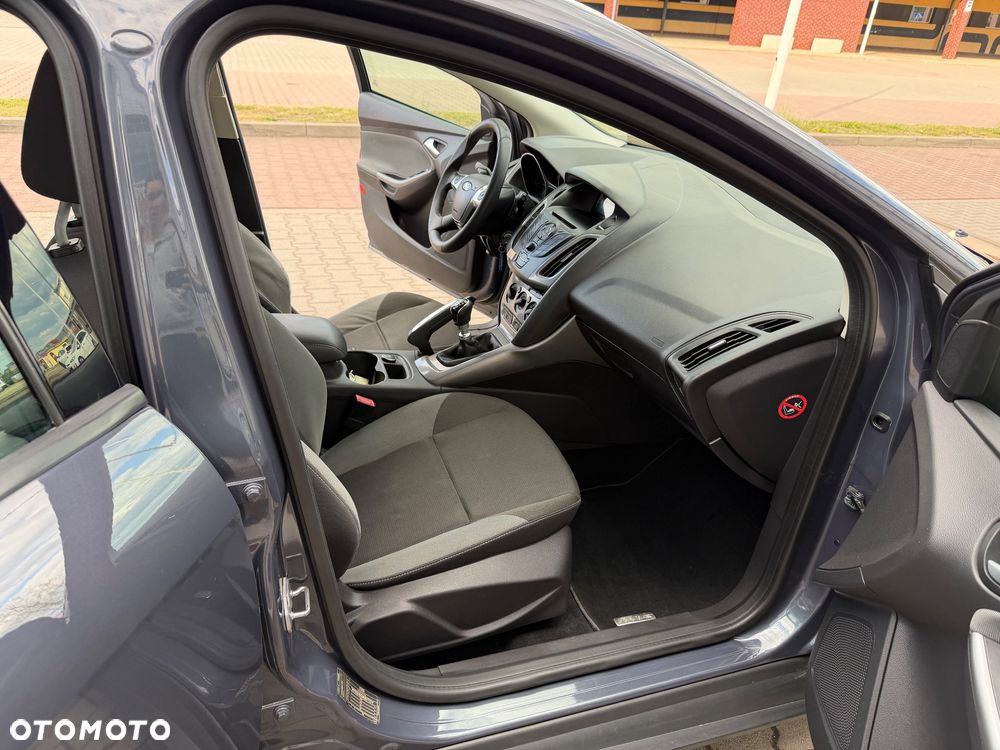 Ford Focus 1.6 TDCi DPF Champions Edition - 14