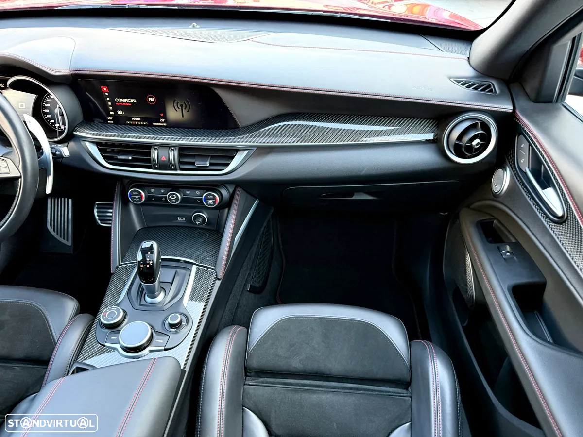 Alfa Romeo Stelvio 2.9 T Quadrifoglio Q4 - 11