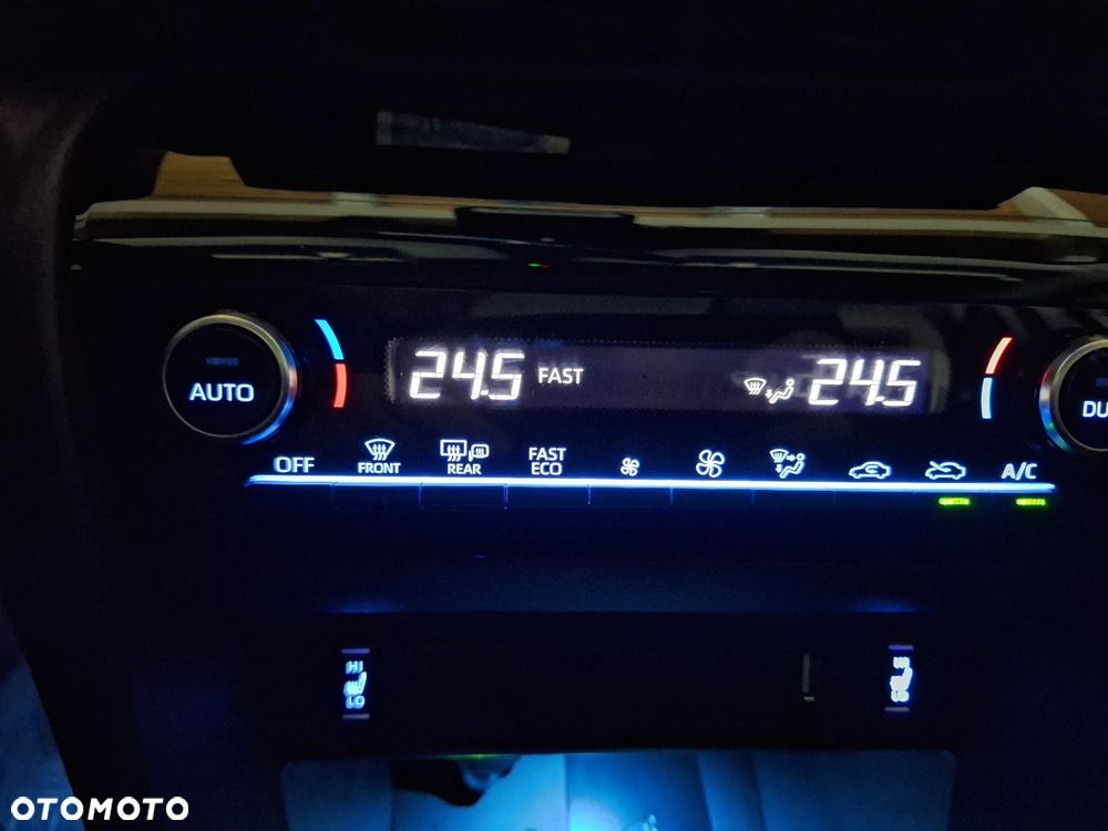 Toyota Yaris Cross Hybrid 1.5 Executive - 27