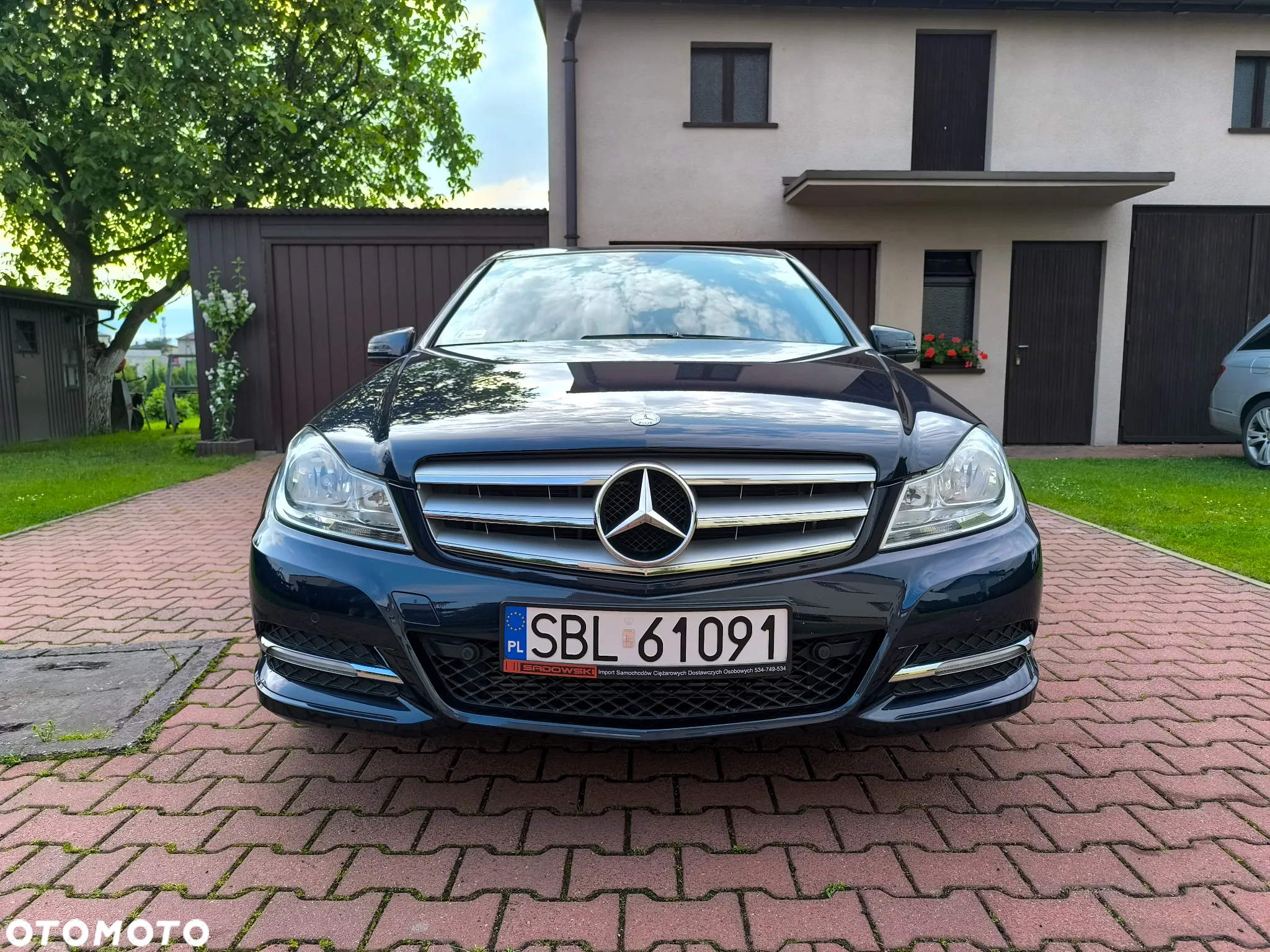Mercedes-Benz Klasa C 200 CGI BlueEFFICIENCY - 4