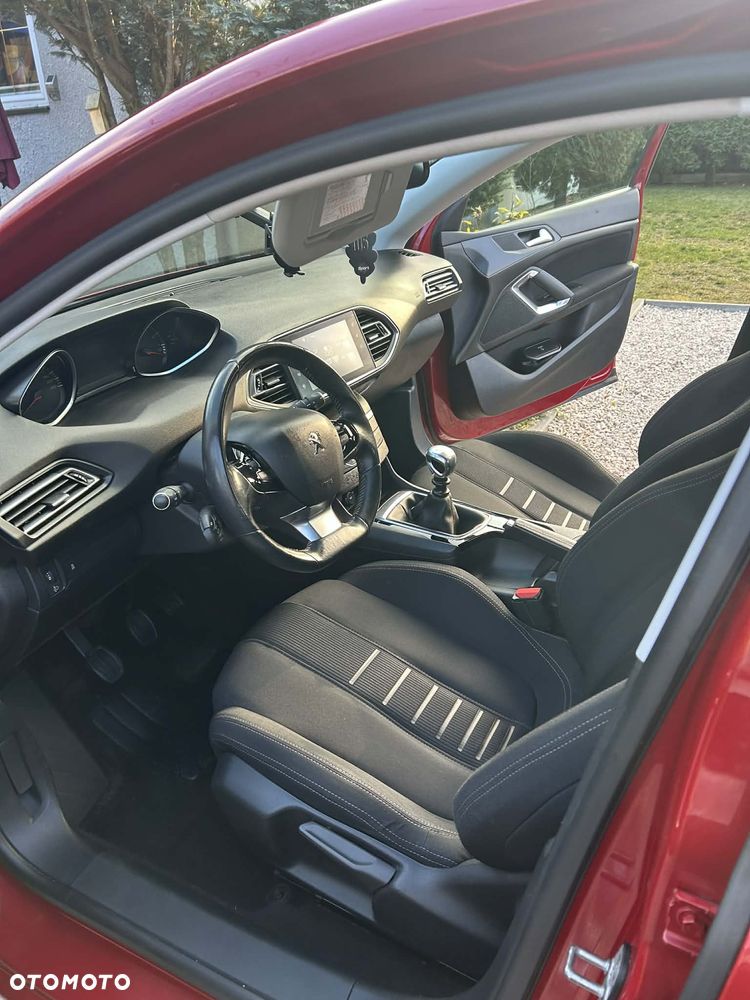 Peugeot 308 1.6 THP Allure - 11