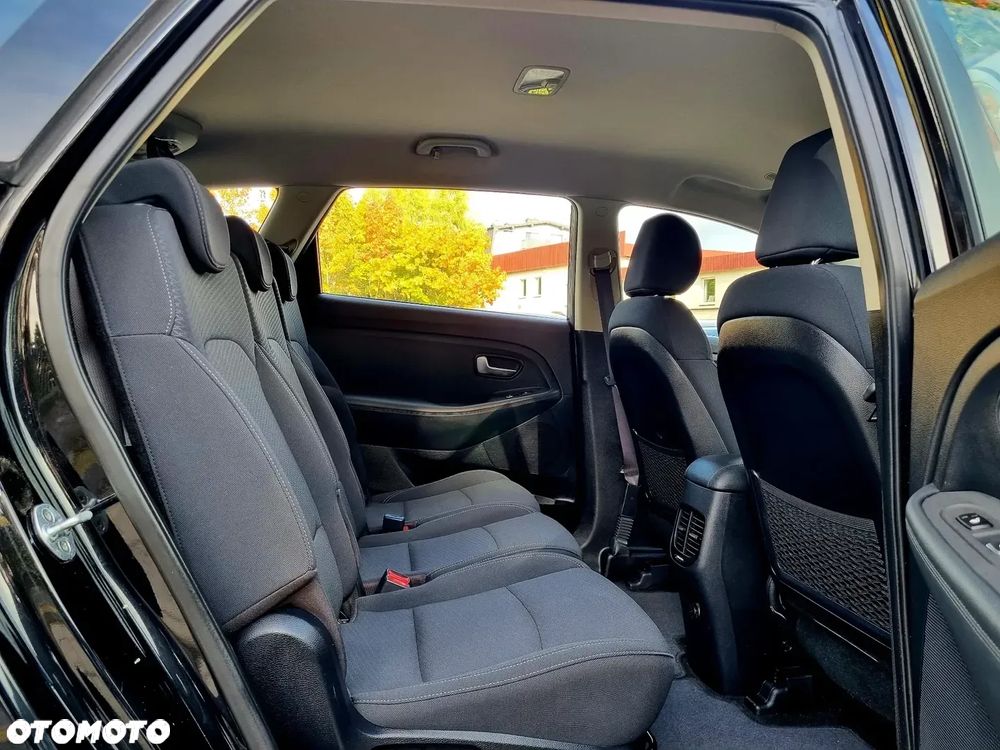 Kia Carens 1.7 CRDi L 7os - 13