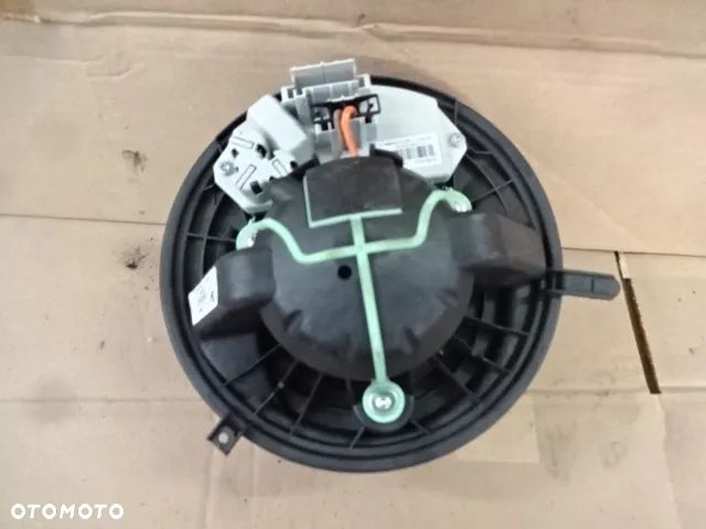 BMW Z4 E89 DMUCHAWA REZYSTORS  WENTYLATOR NAGRZEWNICY DMUCHAWA BMW E90 E92 E92 E87 E82 EUROPA - 2