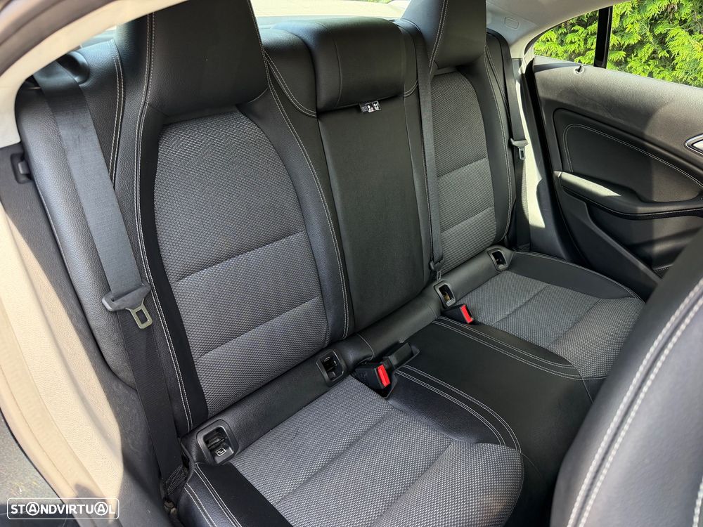 Mercedes-Benz CLA 180 d - 17
