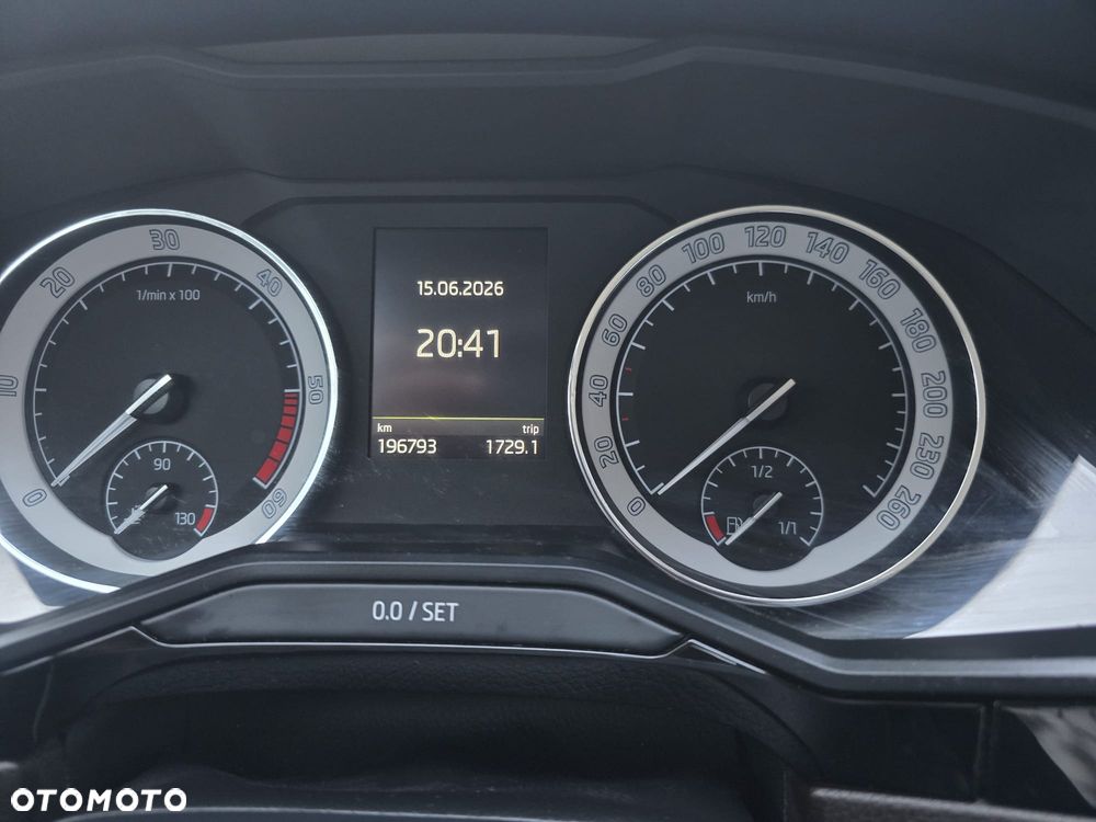 Skoda Superb 2.0 TDI 4x4 L&K DSG - 13