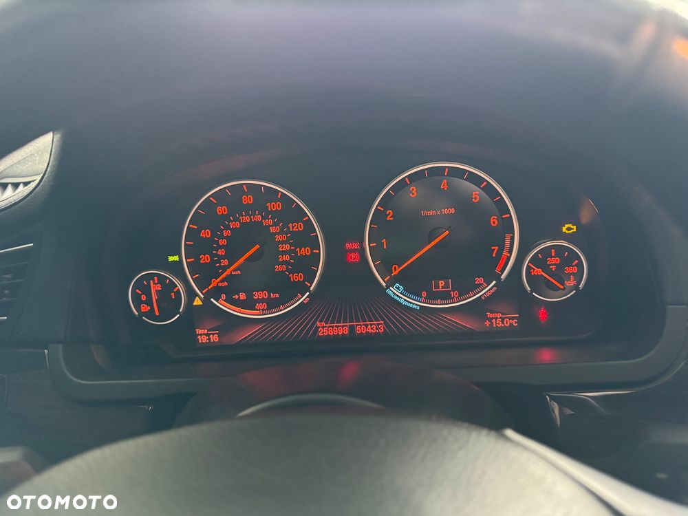 BMW Seria 7 740i - 7
