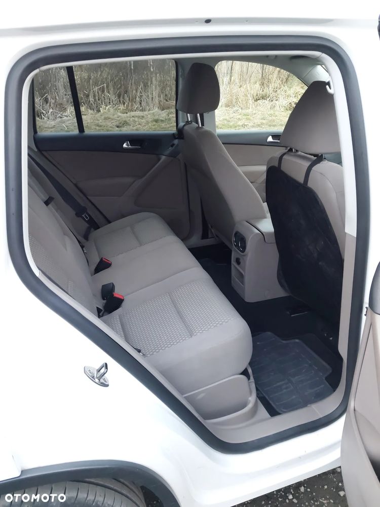 Volkswagen Tiguan - 12