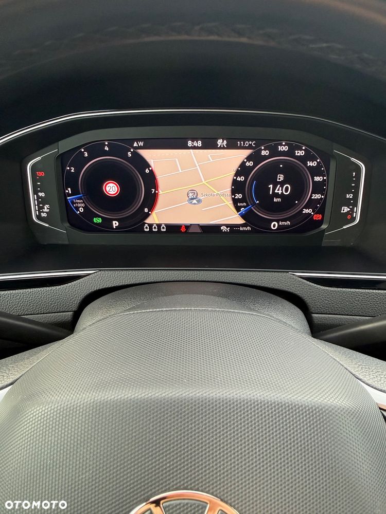 Volkswagen Passat 1.5 TSI OPF DSG Highline - 18