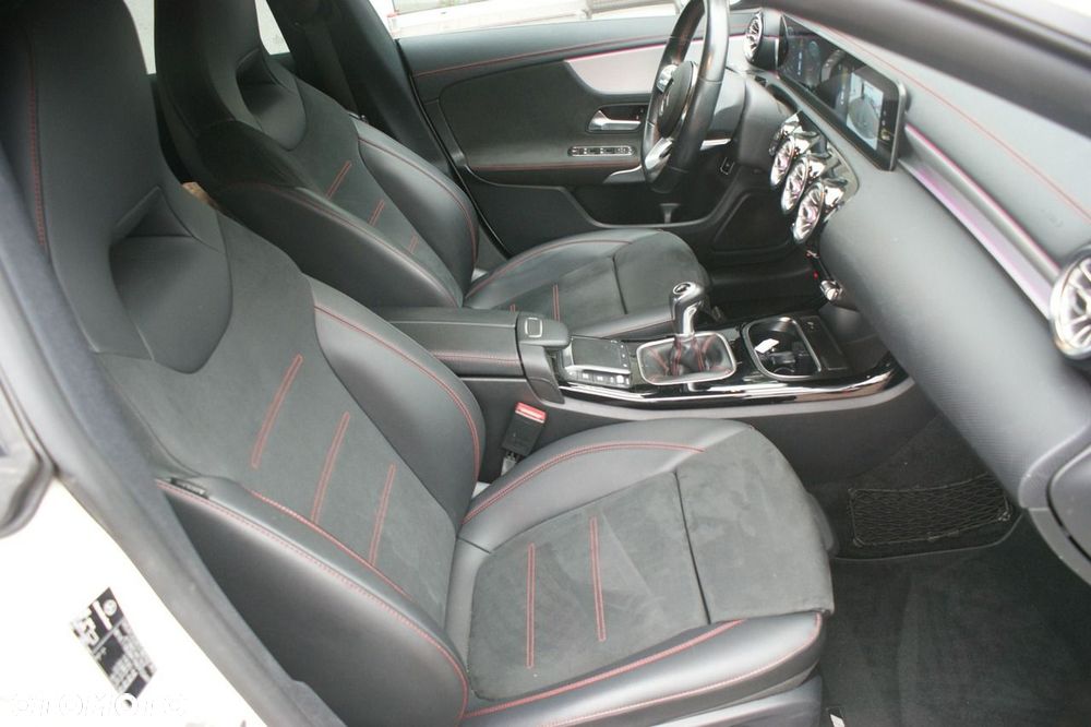 Mercedes-Benz CLA - 14
