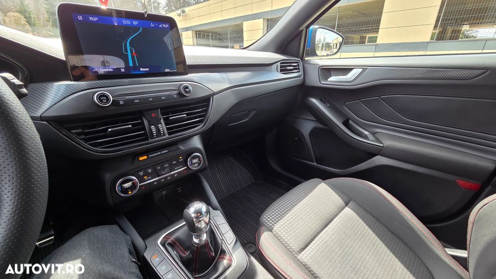 Ford Focus 1.5 EcoBoost ST-Line - 10