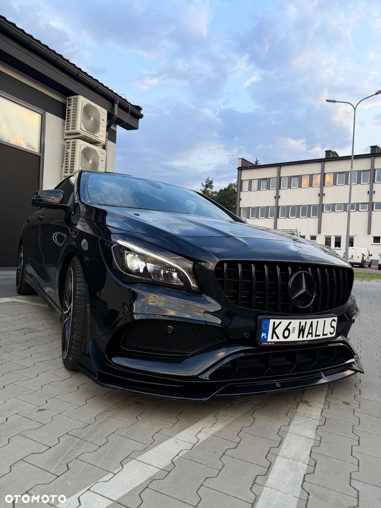 Mercedes-Benz CLA 180 AMG Line - 11