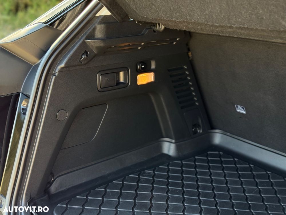 Peugeot 3008 Hybrid 225 e-EAT8 Allure Pack - 12