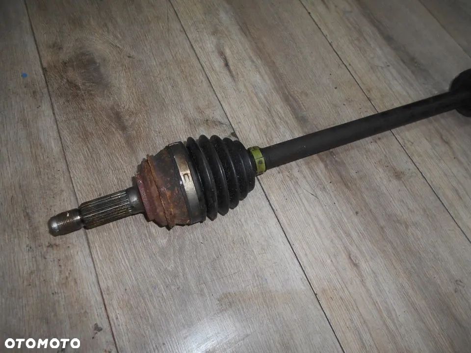 Półoś prawa przód DAIHATSU CUORE VII L276 1,0 benzyna 51kW 70KM 2008r - 2