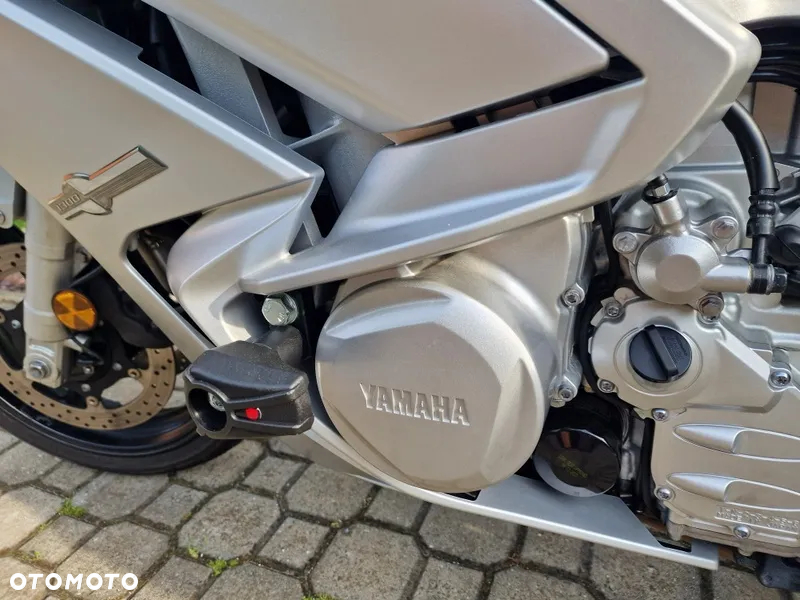 Yamaha FJR - 25