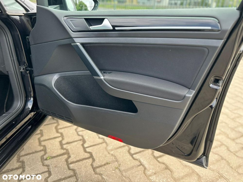 Volkswagen Golf 1.5 TSI BMT Highline - 28
