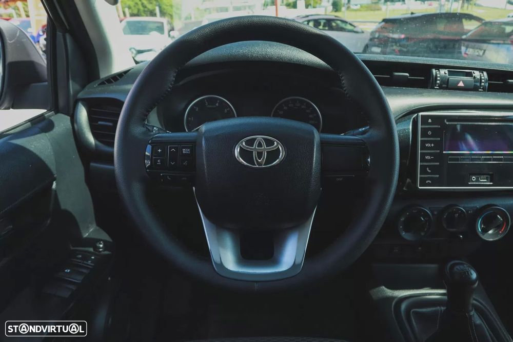 Toyota hilux hilux   d-4d   4wd cd   4 x 4 - 15