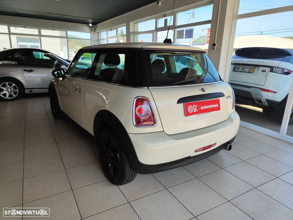 MINI 3 Portas One D - 8