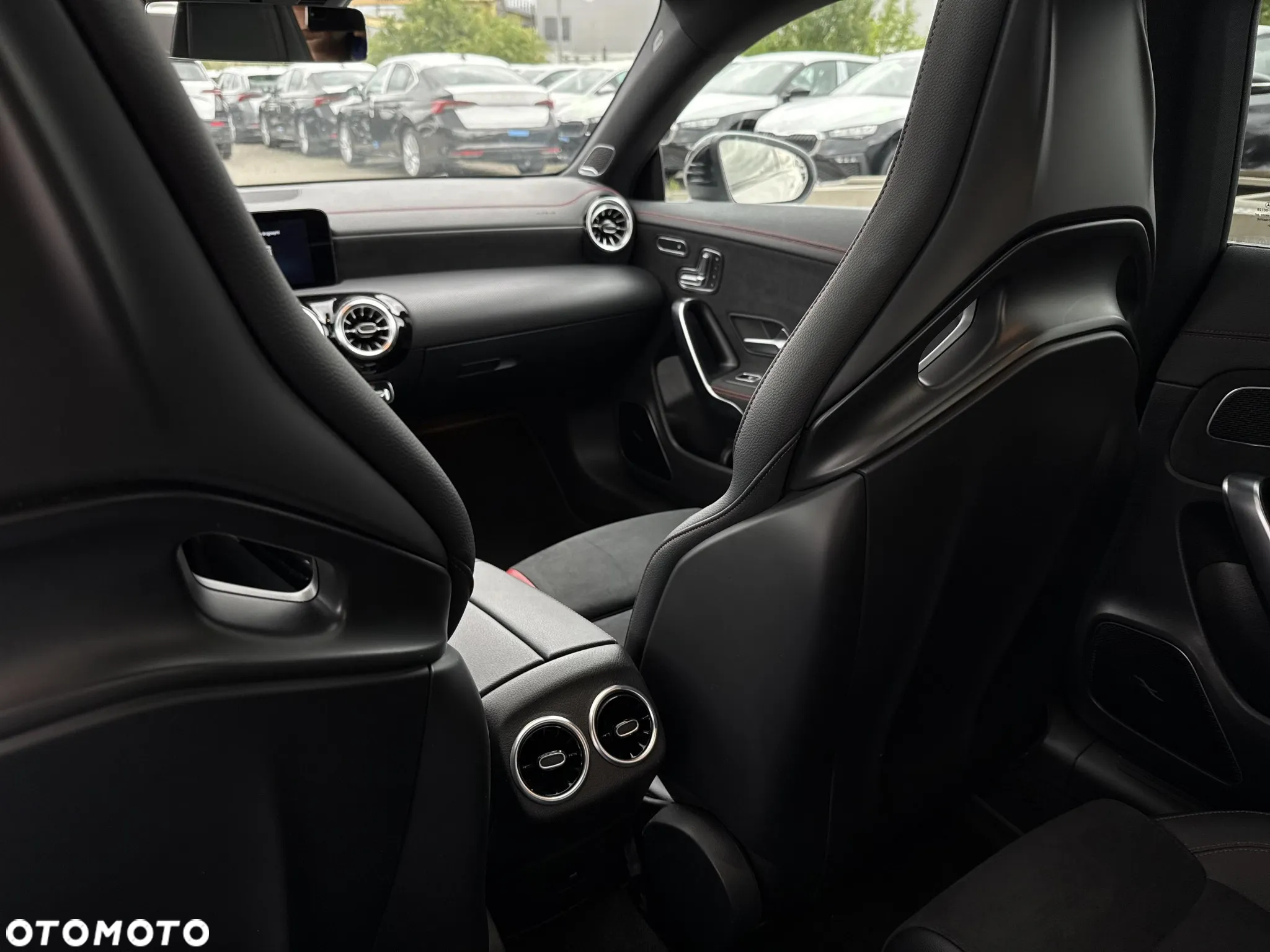 Mercedes-Benz CLA AMG 45 S 4-Matic 8G-DCT - 13