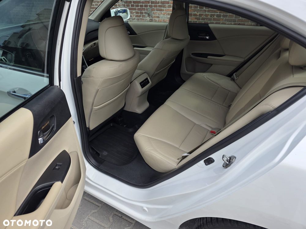 Honda Accord - 16