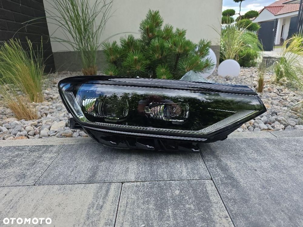 VW PASSAT B8 3G1 LIFT R Lampa prawa Full Led Matrix IQ 3G1941082Q Czarna - 1
